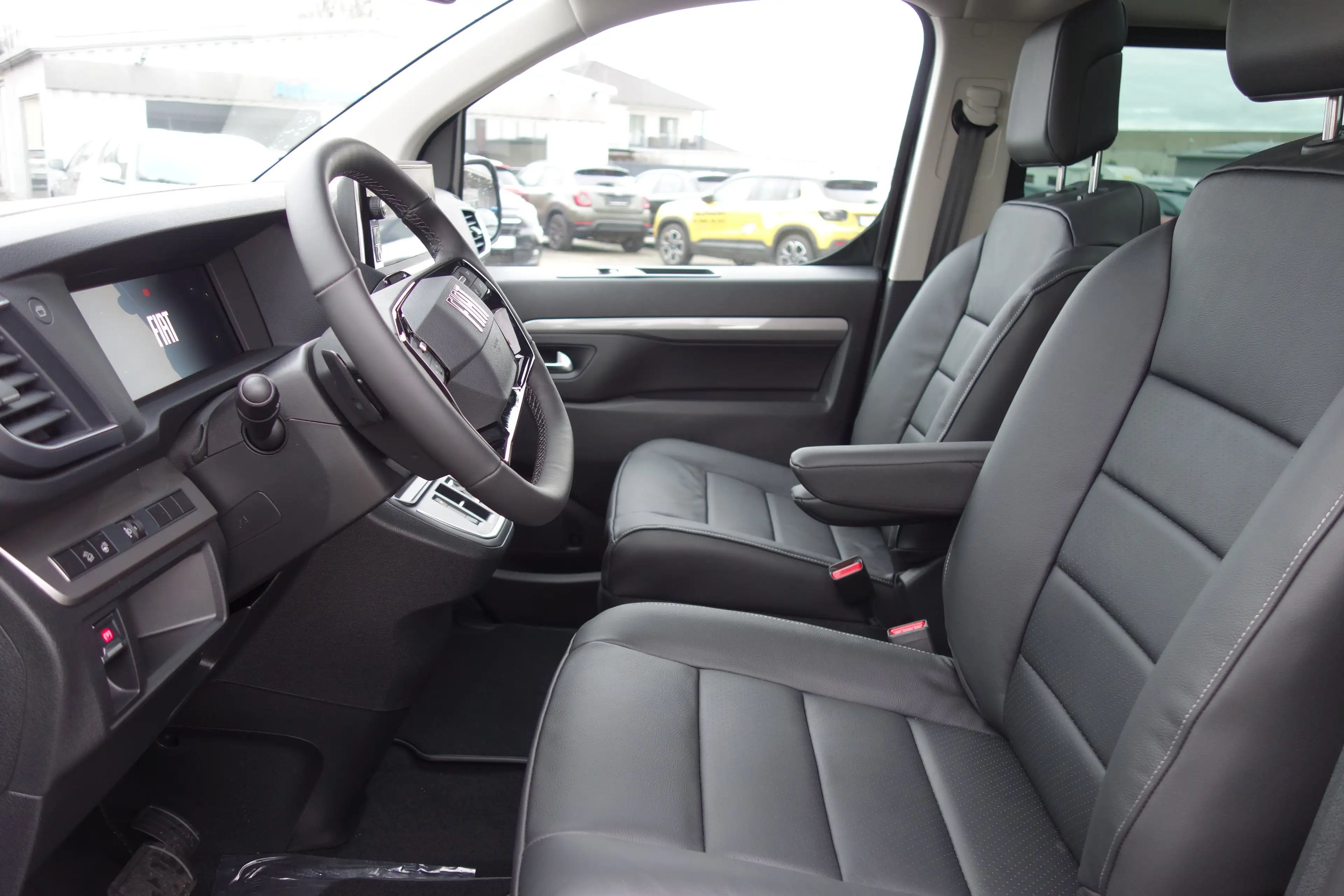 Fiat Ulysse 180 BlueHDi L3 Top*8 SITZE/AHK/LEDER/PANORAMA/AT* — photo 8