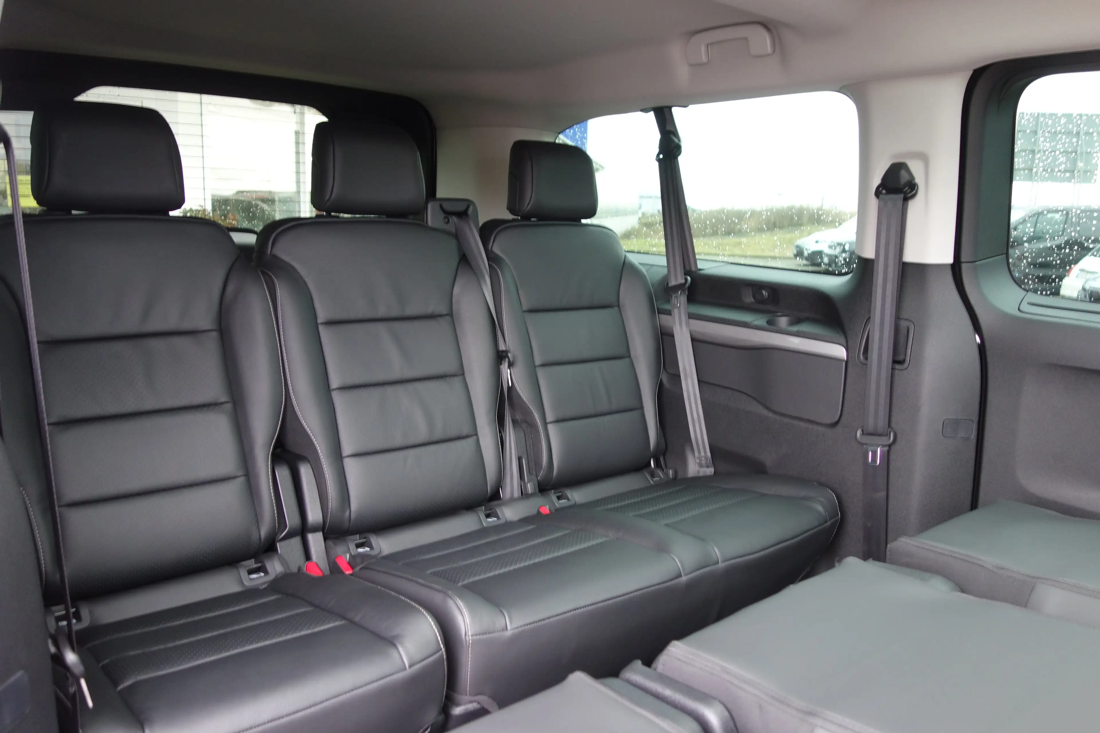 Fiat Ulysse 180 BlueHDi L3 Top*8 SITZE/AHK/LEDER/PANORAMA/AT* — photo 14
