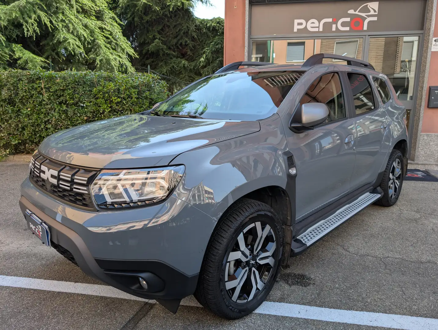 Dacia Duster Duster 1.5 Journey 4x4 FULL OPTIONAL OFF-ROAD Grigio - 2