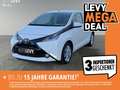 Toyota Aygo 1.0 x-play Team D +Allwetter+Rückfahrkamera+ Weiß - thumbnail 1