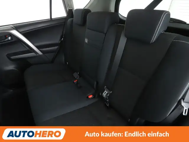 Toyota RAV4 view 14