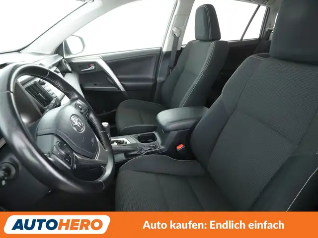 Toyota RAV4 view 10