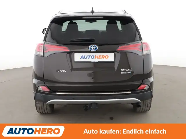 Toyota RAV4 view 5
