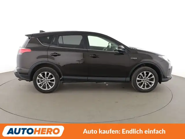 Toyota RAV4 view 7