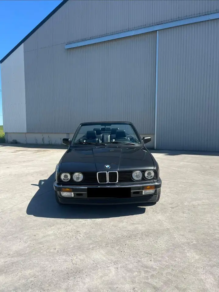 BMW 320, foto 1
