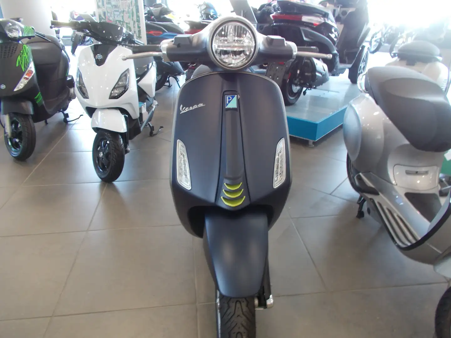 Vespa Primavera 125 TECH ELETTRICA Blu/Azzurro - 2