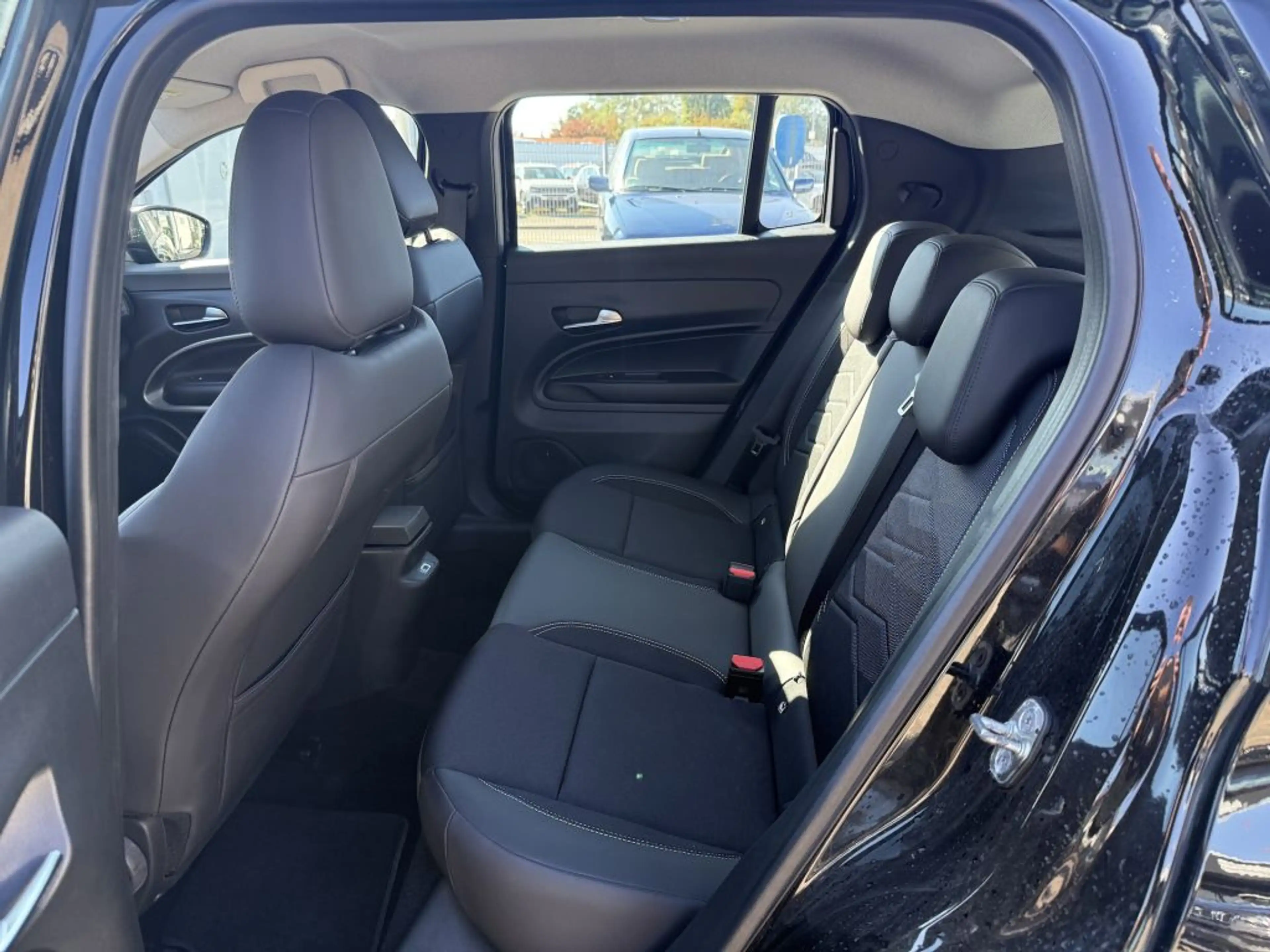 Jeep Avenger 1.2 GSE T3 Turbo-Benzin GDI Altitude — photo 13