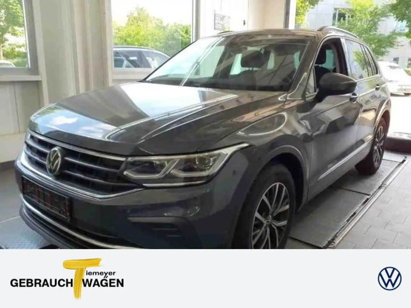 Volkswagen Tiguan 2.0 TDI DSG STANDHZG IQ.LIGHT ERGO-SITZE Grau - 1