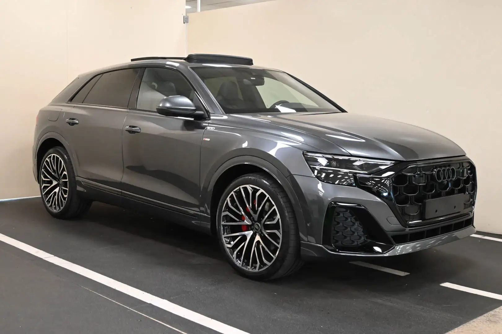 Audi Q8 Q8 50 TDI Mhev 286 CV Black Line edition Сірий - 1