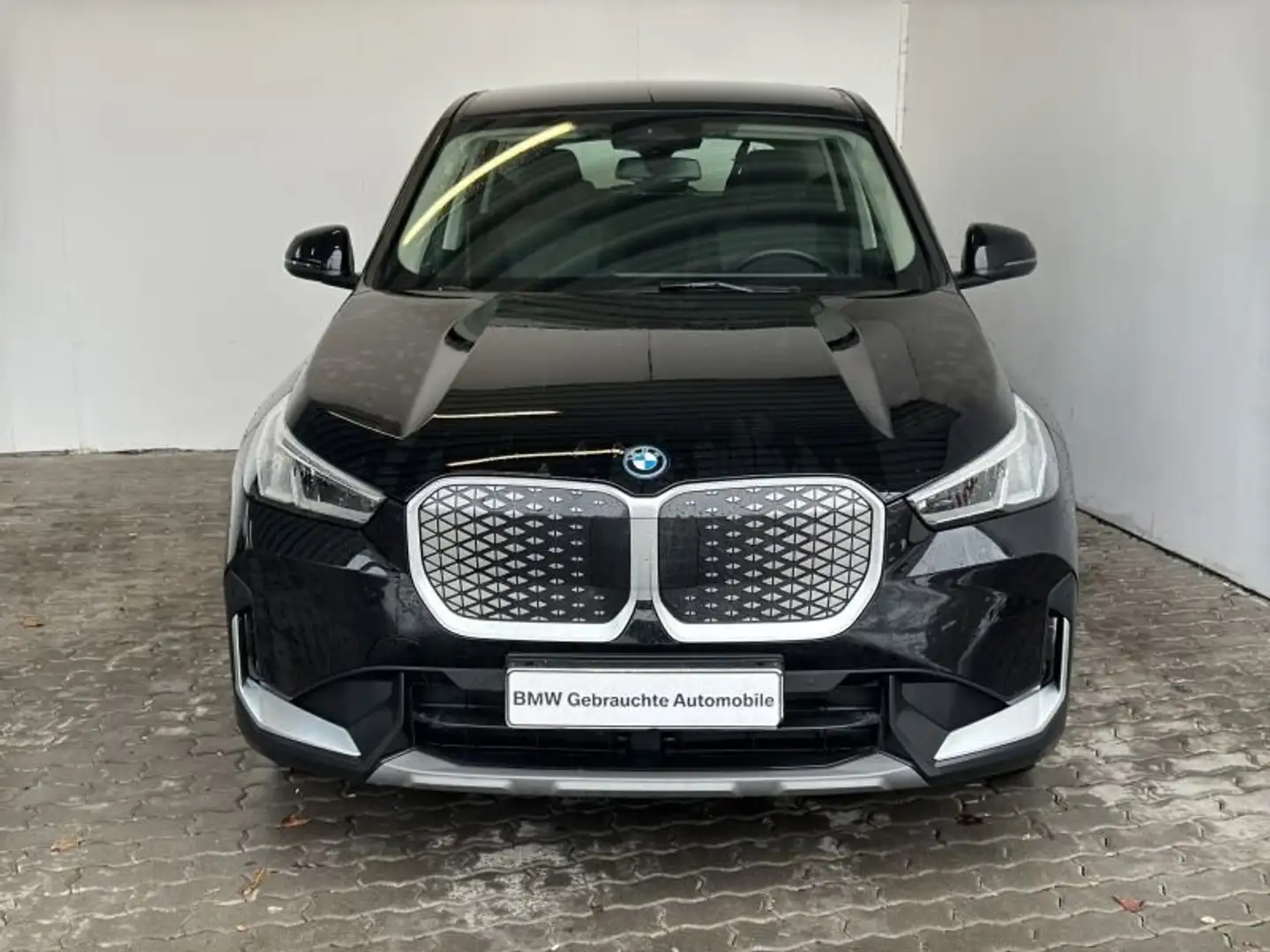 BMW iX1 xDrive30 Navi.LED.RüKam.DAB.ParkAssist.Temp. Schwarz - 2