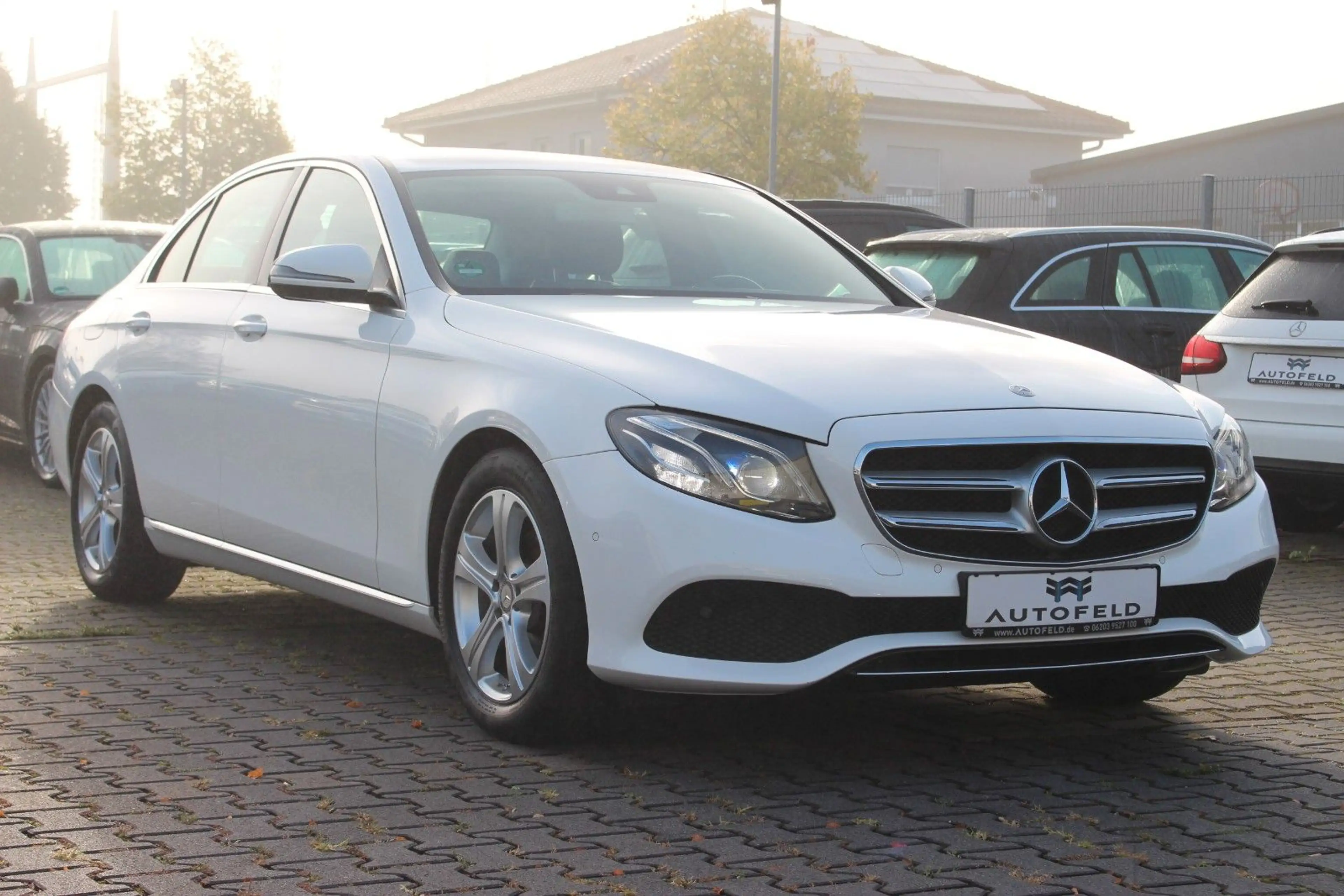 Mercedes-Benz E 220 d BT/AHK/RCAM/PDC/NAVI/SHZ/KLIMA/ — photo 3