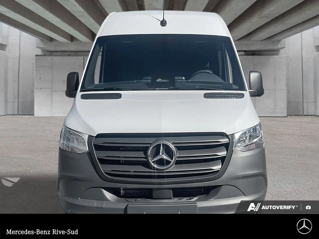 Mercedes-Benz Sprinter снимка Mercedes-Benz Sprinter