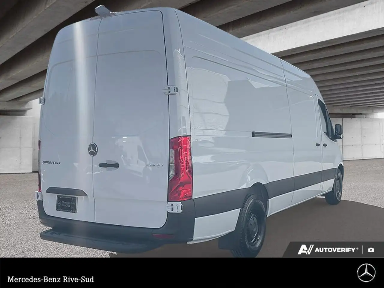 Mercedes-Benz Sprinter снимка Mercedes-Benz Sprinter