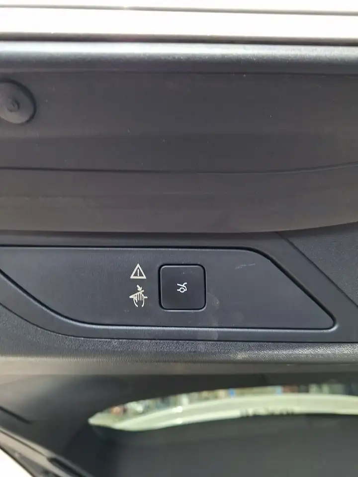 Citroen Grand C4 Spacetourer 1.5 BlueHDi S&S EAT8 Shine, миниатюра 14
