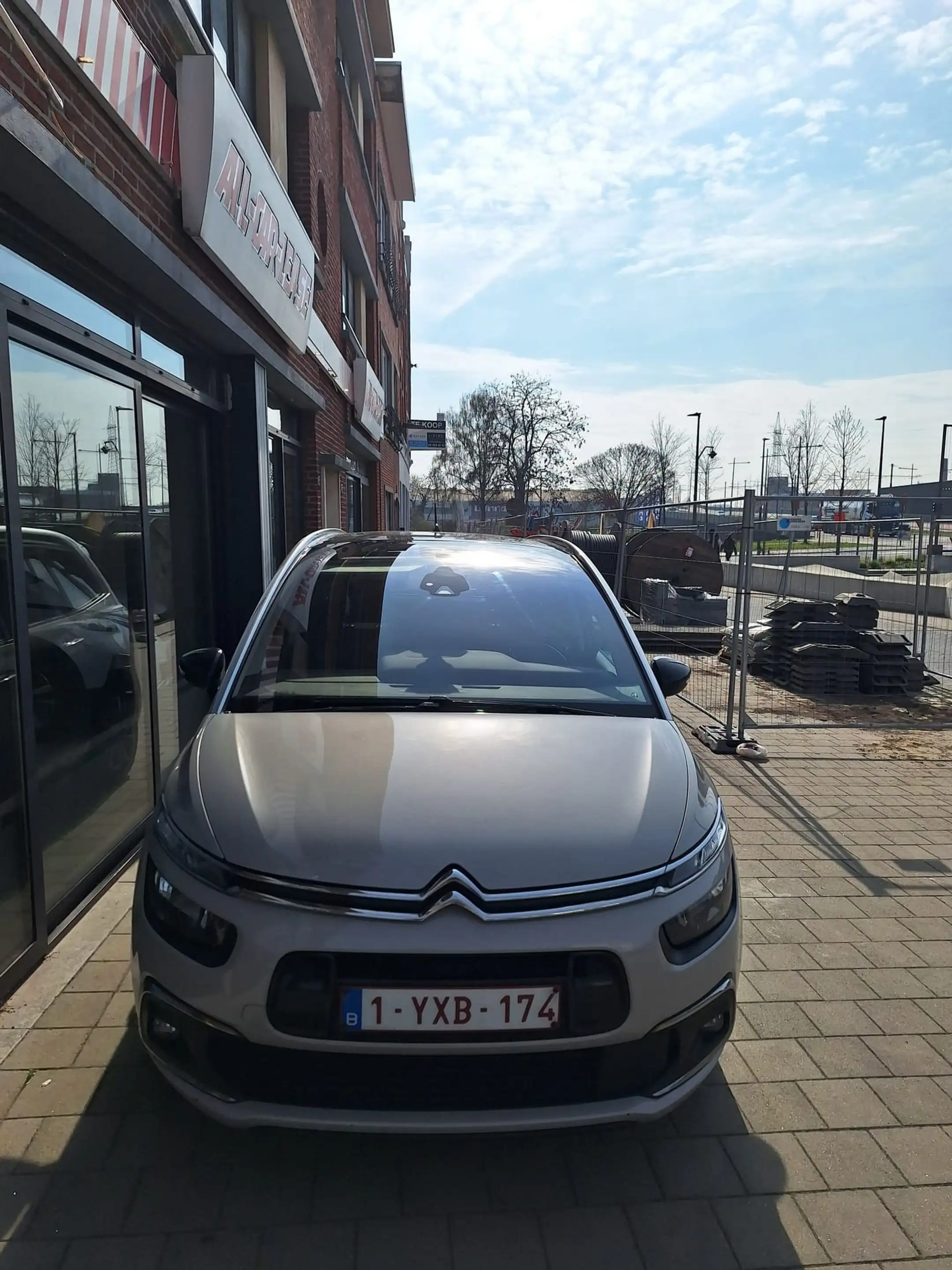 Citroen Grand C4 SpaceTourer 1.5 BlueHDi S&S EAT8 Shine — photo 2
