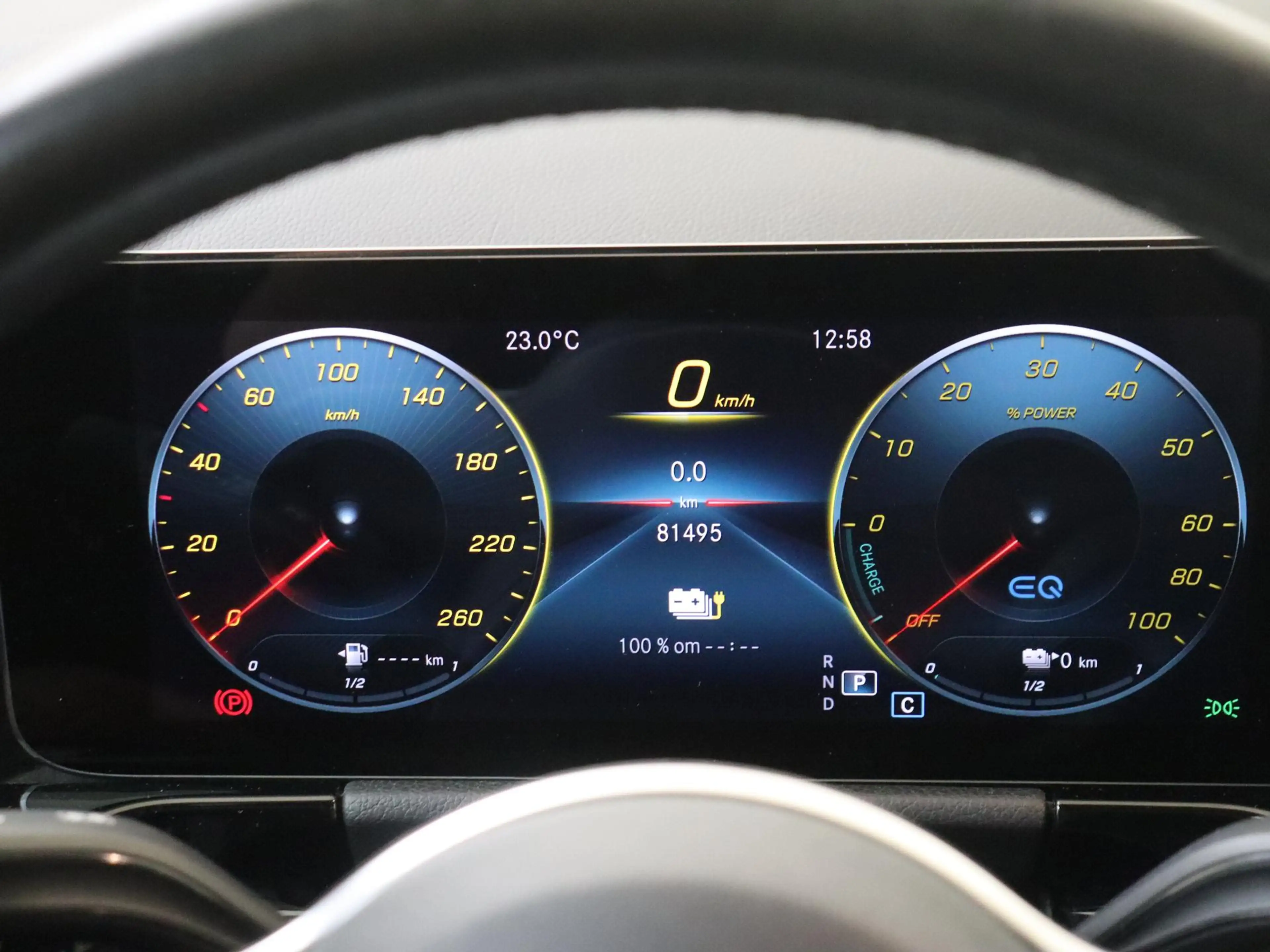 Mercedes-Benz B 250 e AMG Line /Stoelverwarming /Achteruitrijcamera — photo 13