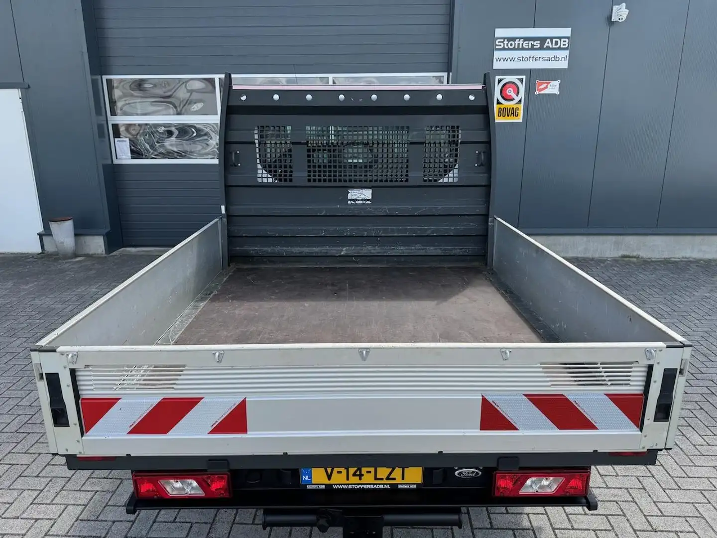 Ford Transit 350 2.0 TDCI L2H1 DC 4WD | Open laadbak | Bluetoot Wit - 2