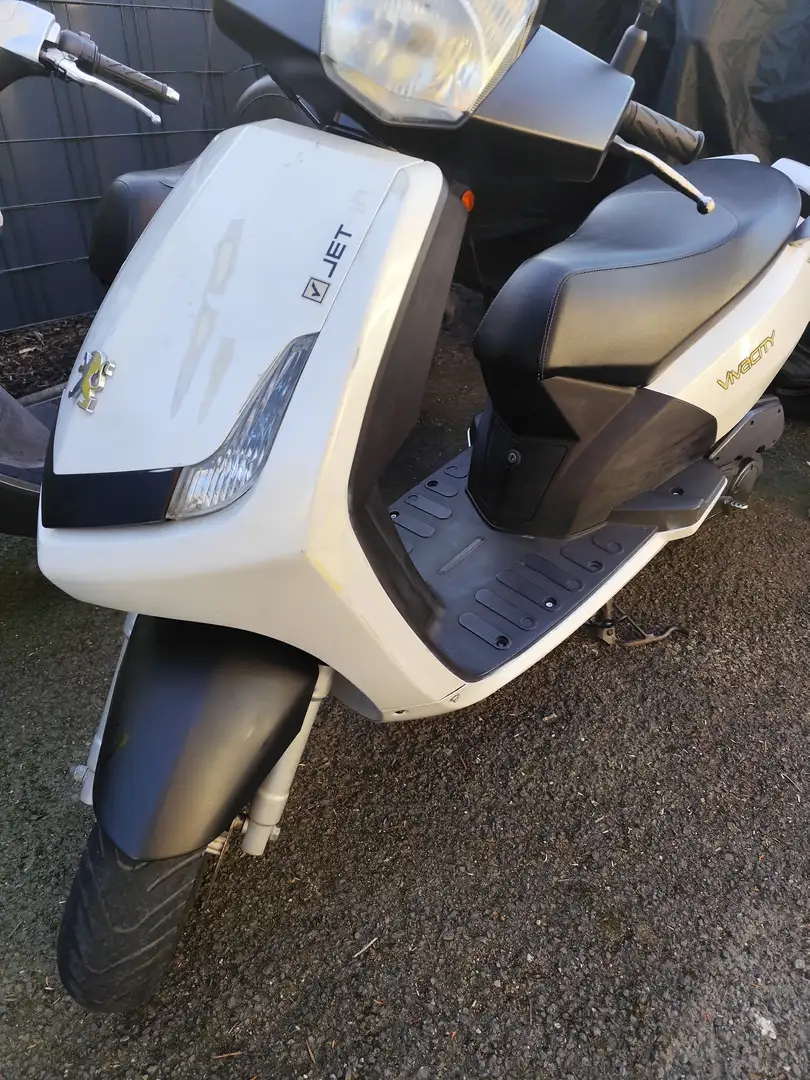 Peugeot Vivacity 50 3 Wit - 2