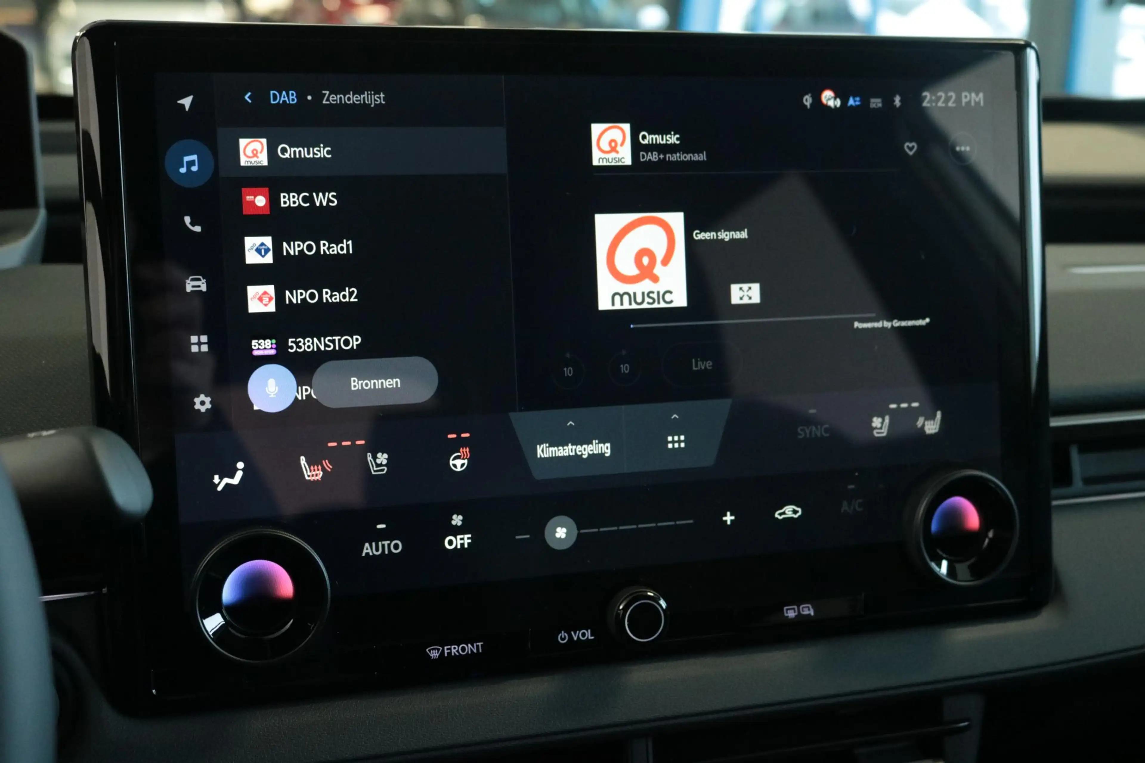 Toyota bZ4X Executive 73 kWh, JBL audio — photo 15