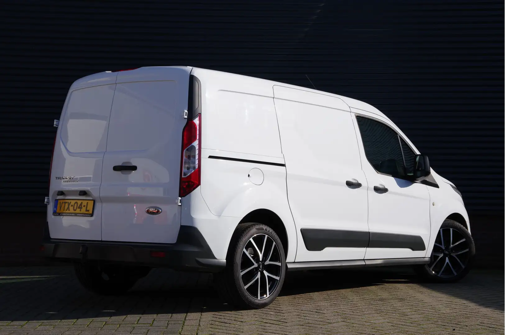 Ford Transit Connect 1.6 TDCI L2 Trend 100PK, AIRCO, TREKHAAK, STOELVER Weiß - 2