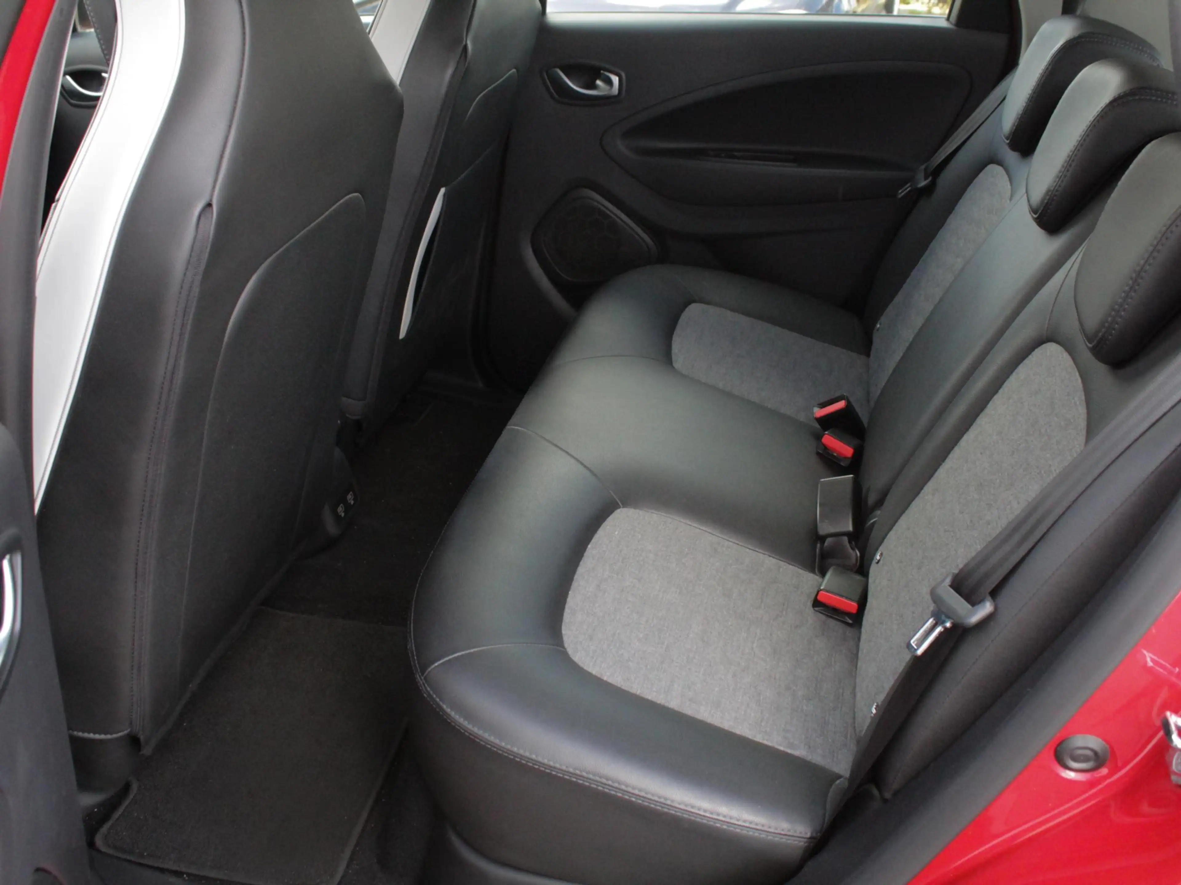 Renault ZOE R135 Intens 52 kWh | Koopaccu | 90% SOH | Navi | C — photo 8