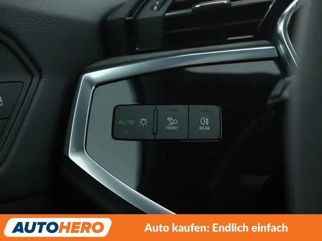 Audi RS Q3 view 26