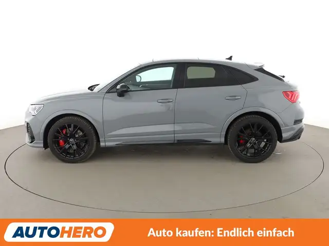 Audi RS Q3 view 3