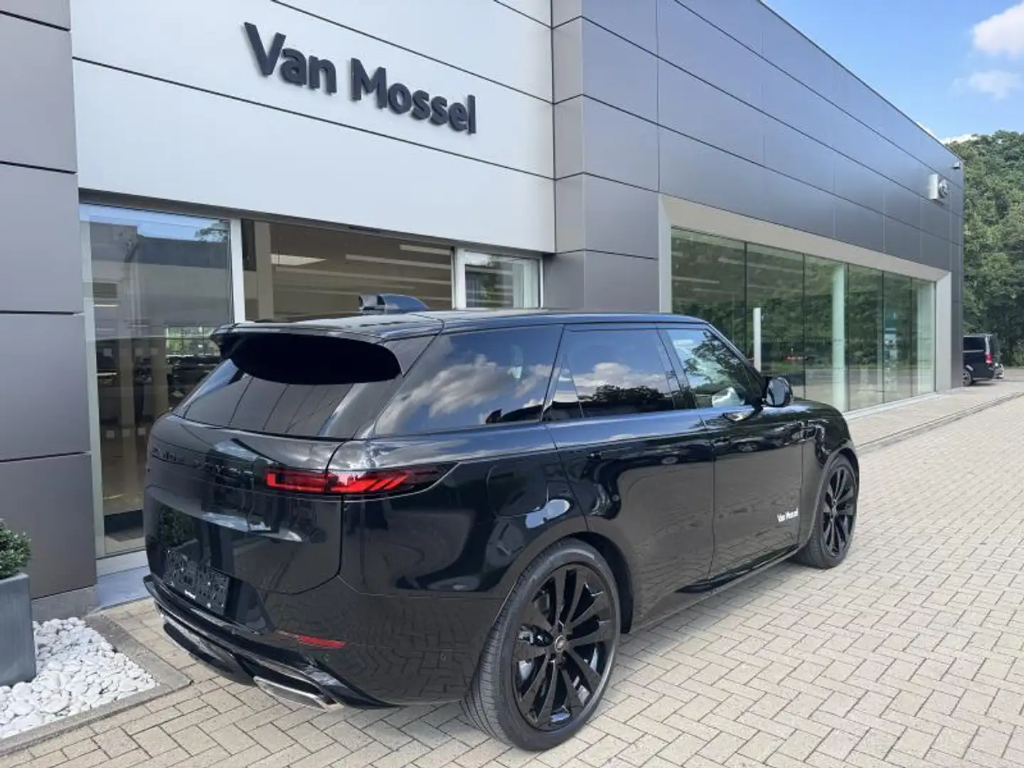 Land Rover Range Rover Sport P460e Dynamic HSE AWD Auto. 25MY Zwart - 2