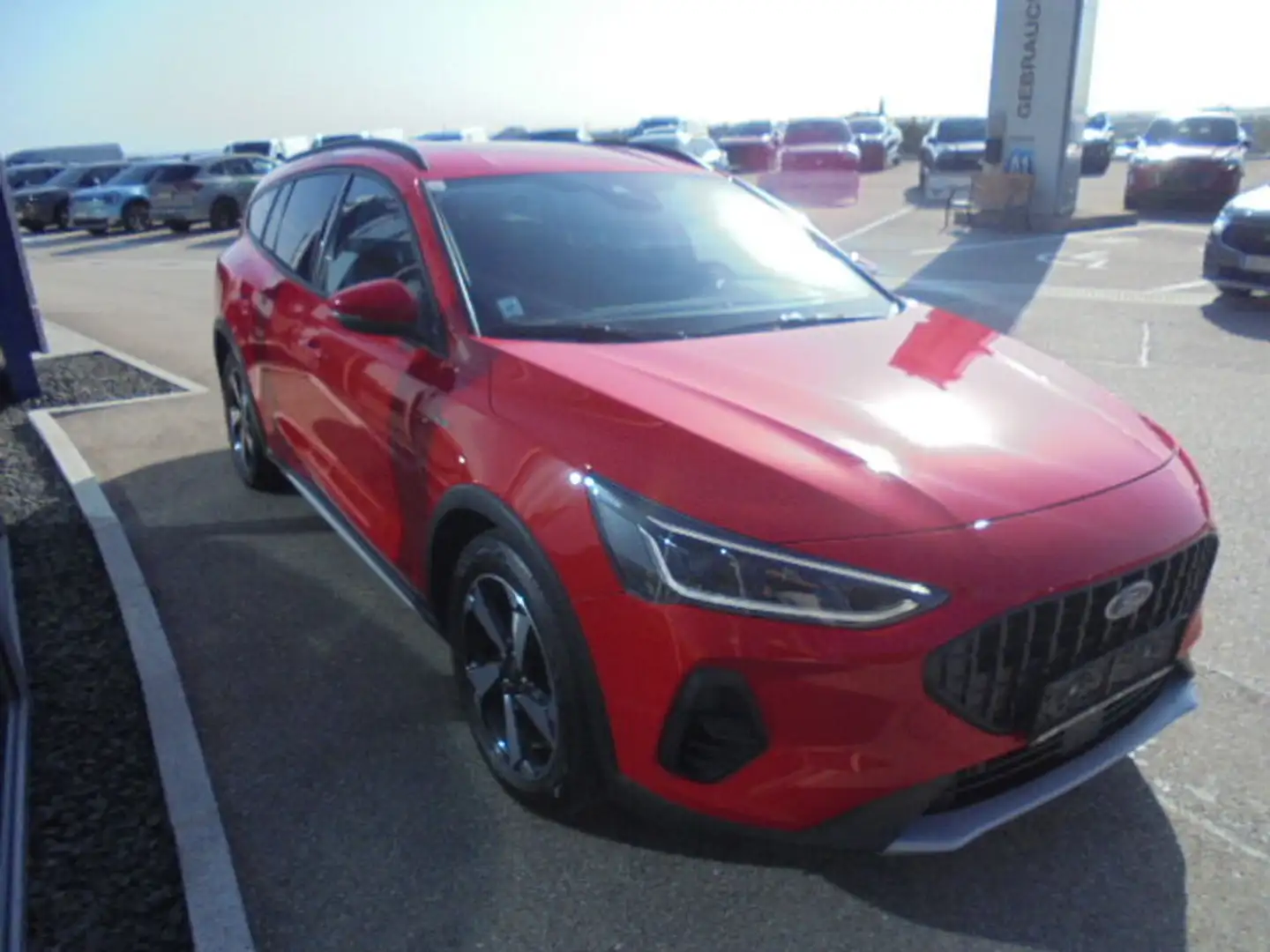 Ford Focus Active X 155PS Benzin mHEV Automatik Rot - 2
