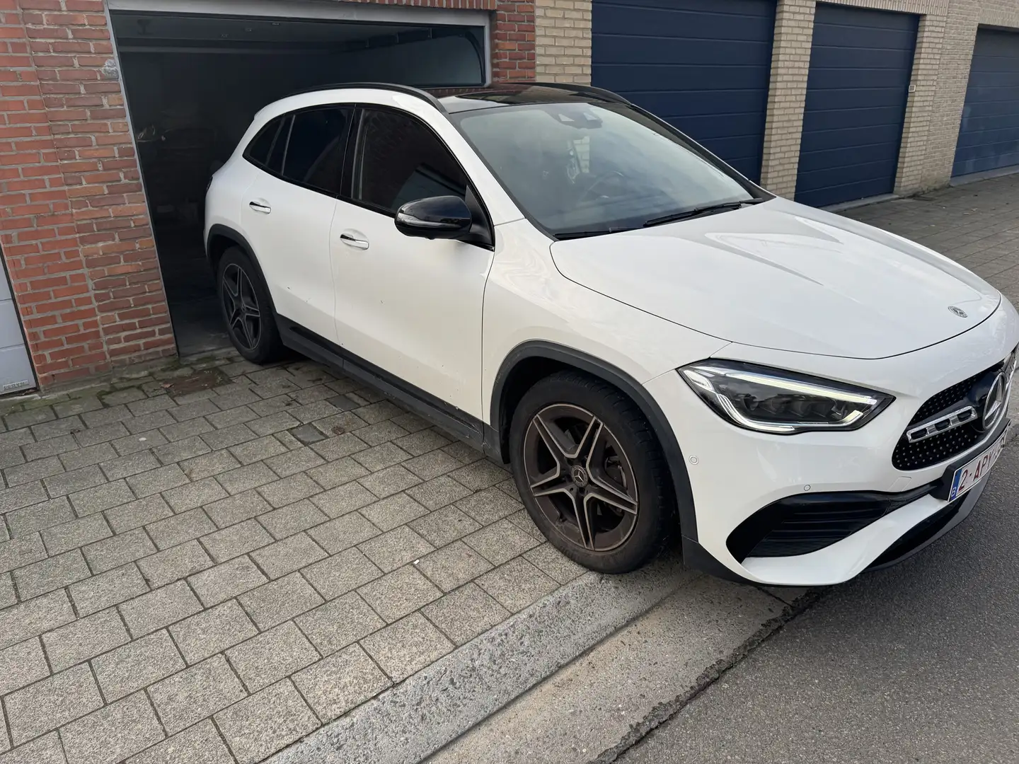 Mercedes-Benz GLA 200 7G-DCT AMG Line Wit - 2