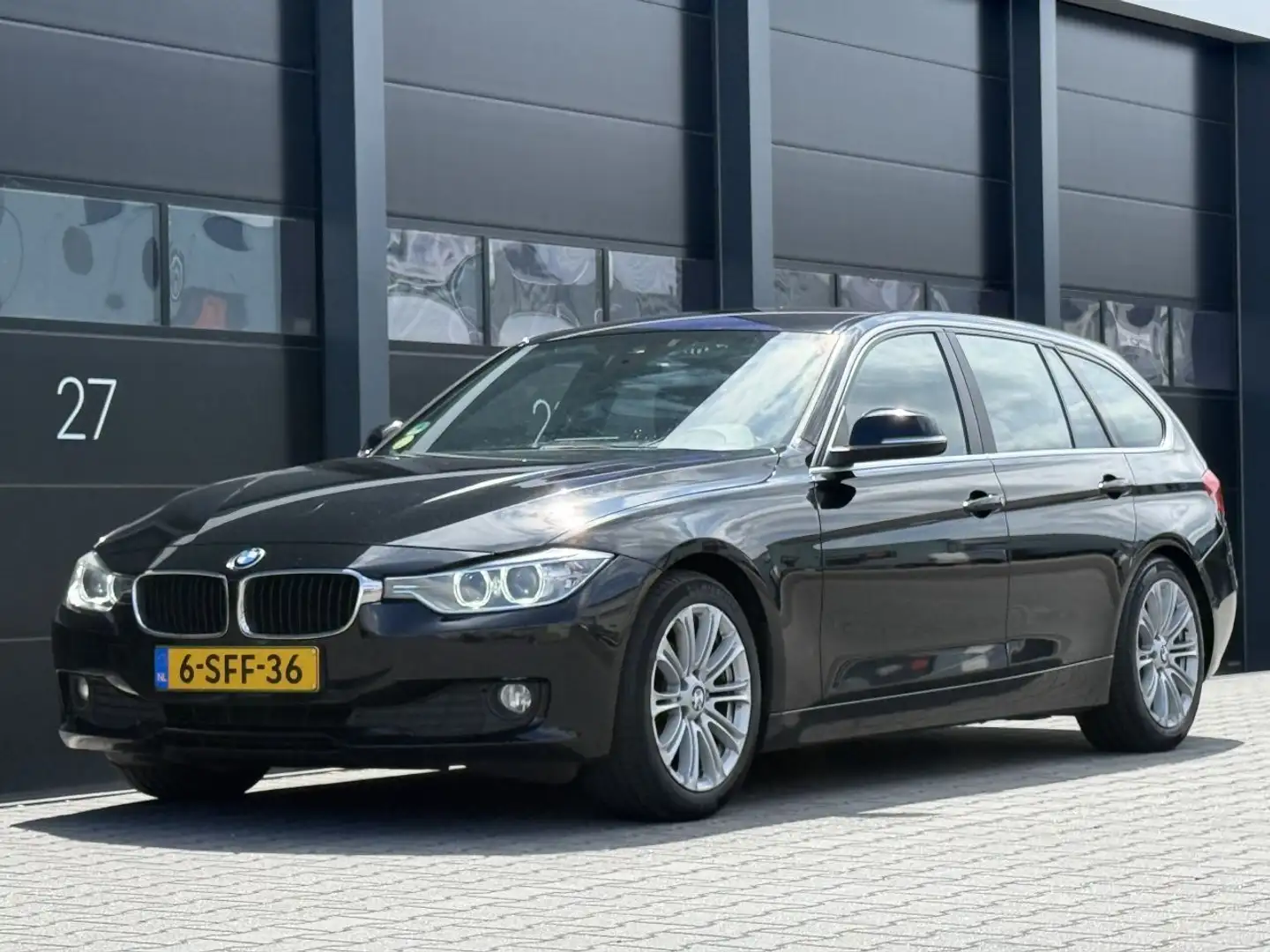 BMW 320 3-serie 320d Leer Clima Xenon Zwart - 1
