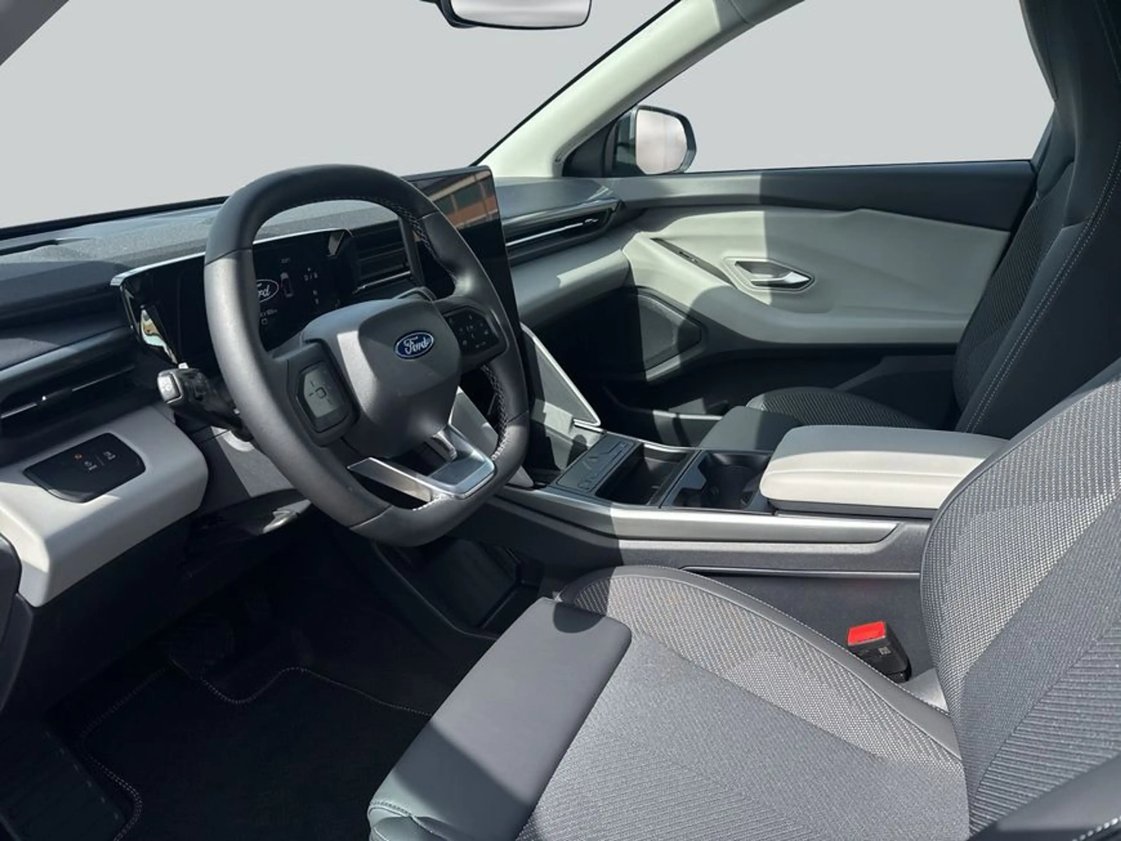 Ford Explorer Elektromotor mit Standard Range RWD 58kWh — photo 11