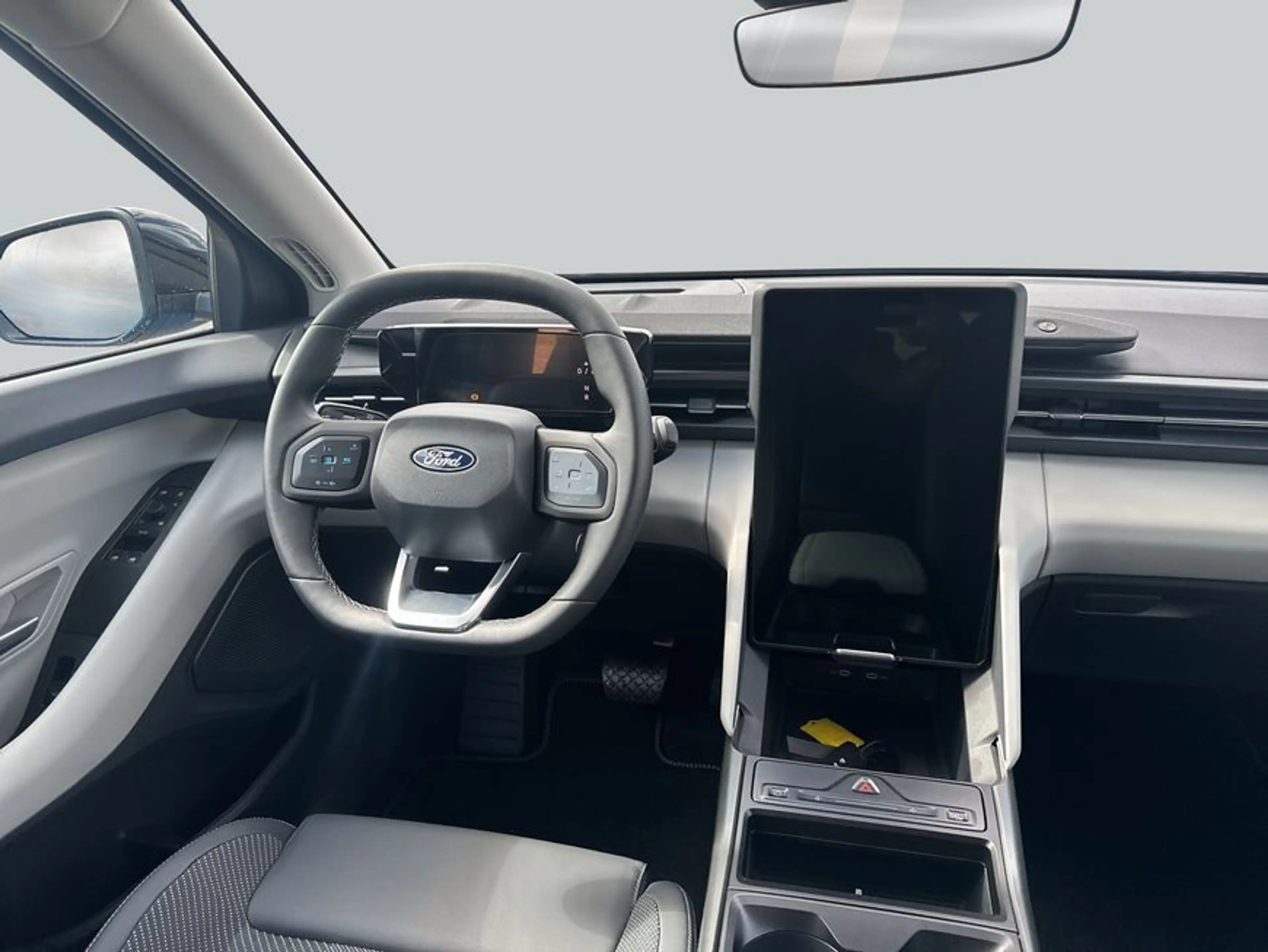 Ford Explorer Elektromotor mit Standard Range RWD 58kWh — photo 15