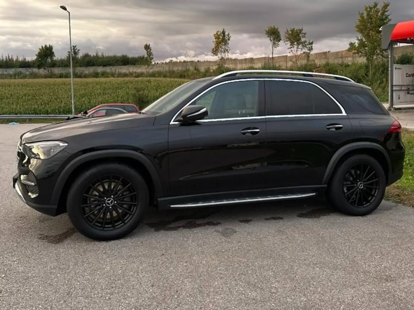 Mercedes-Benz GLE 350 GLE 350 de PHEV 4MATIC Osterreich Edition Aut. Osterreich Edition Schwarz - 1