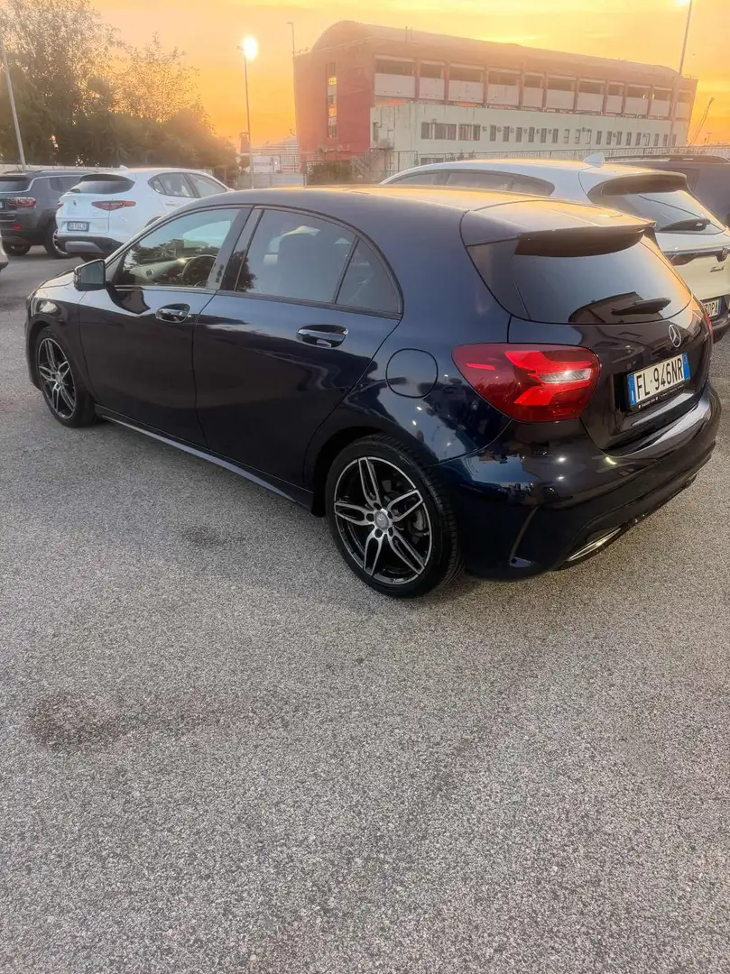 Mercedes-Benz A 180 d Automatic Premium Blu/Azzurro - 2