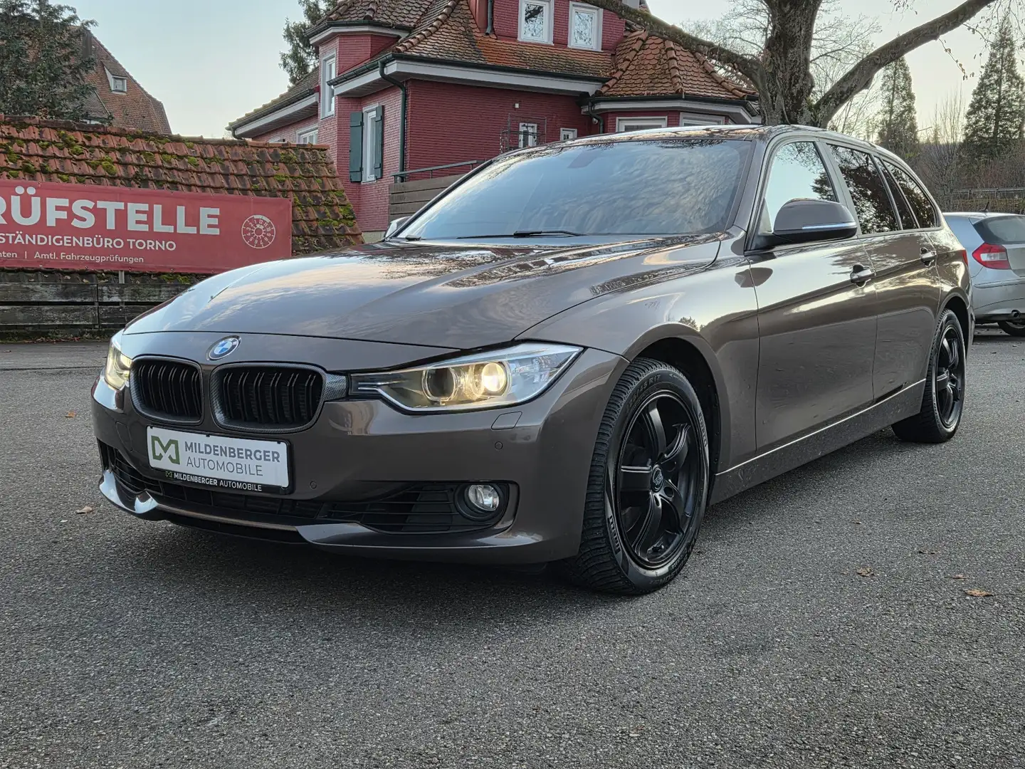BMW 325 325 d Braun - 2