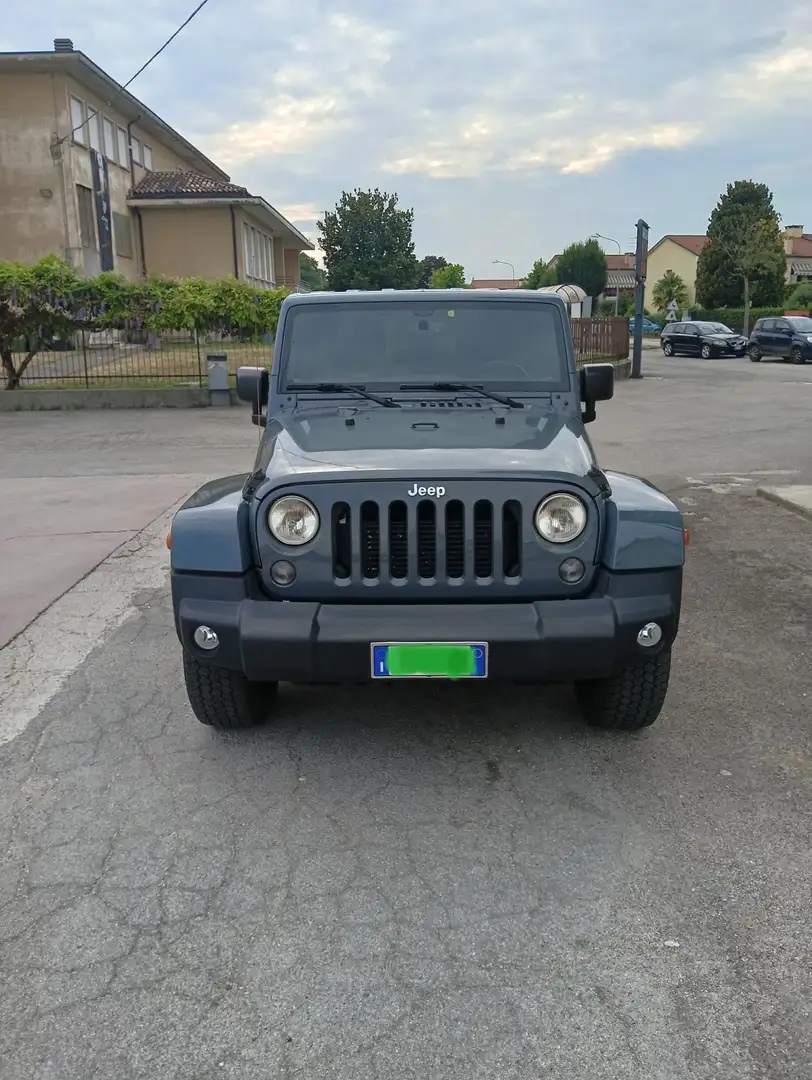 Jeep Wrangler Unlimited 2.8 crd Sahara auto E5+ Grigio - 1