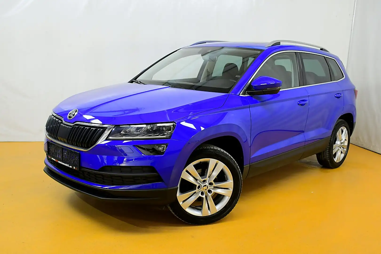 Skoda Karoq 1,6 TDI Style 125 Blau - 1