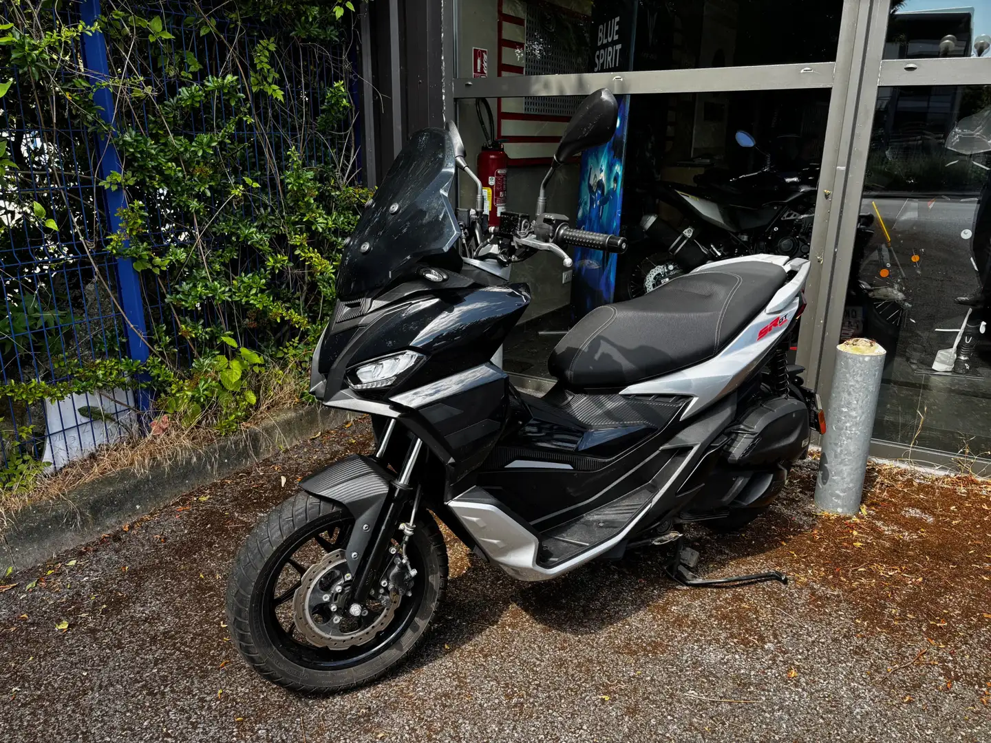 Aprilia SR 125 Schwarz - 1