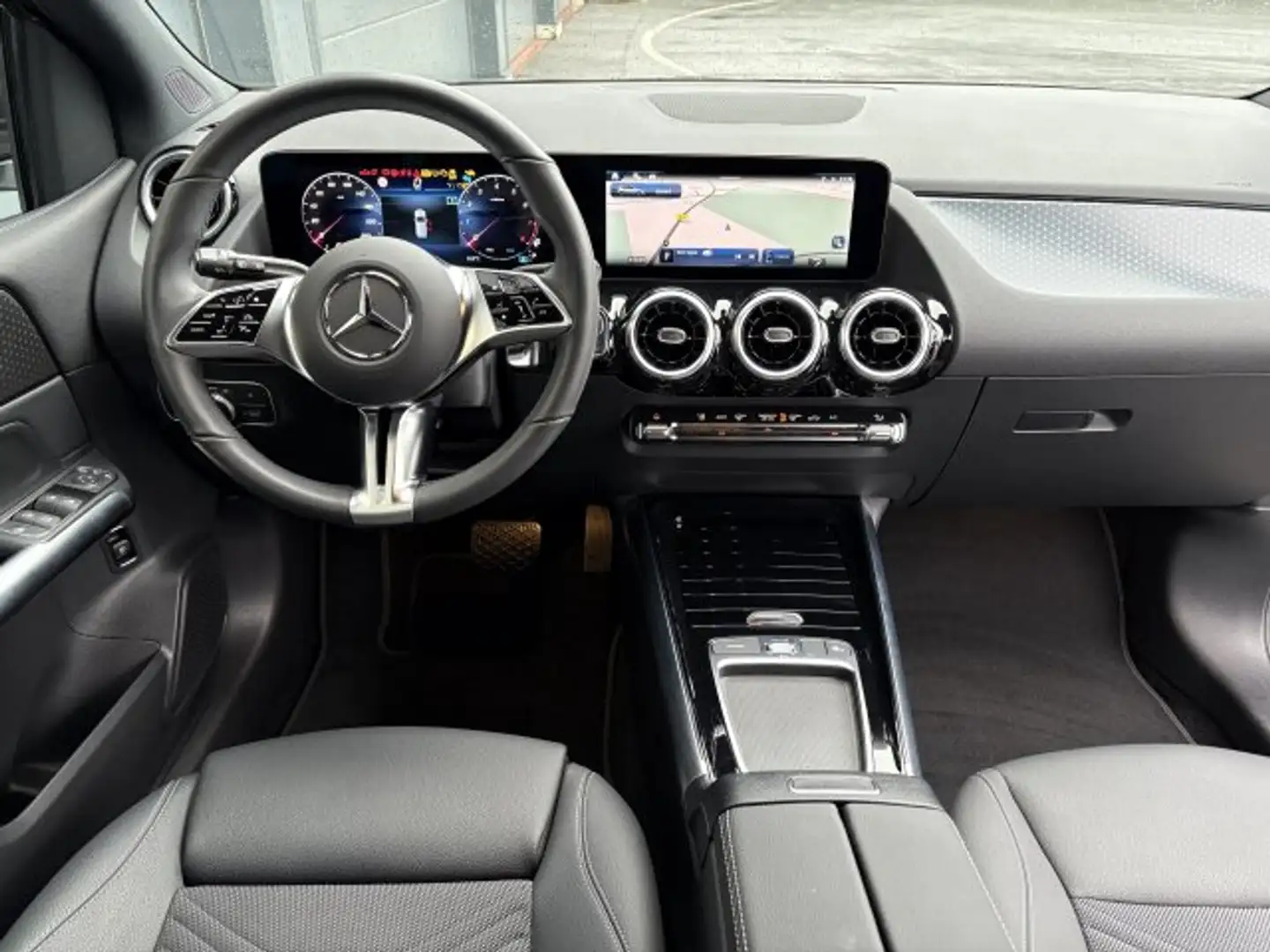 Mercedes-Benz B 180 B 180 Progressive AHK LED Kamera e. Heckklappe Grau - 2