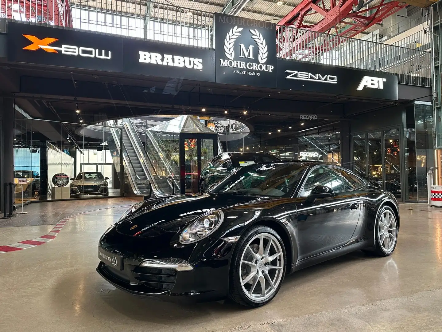 PORSCHE 911