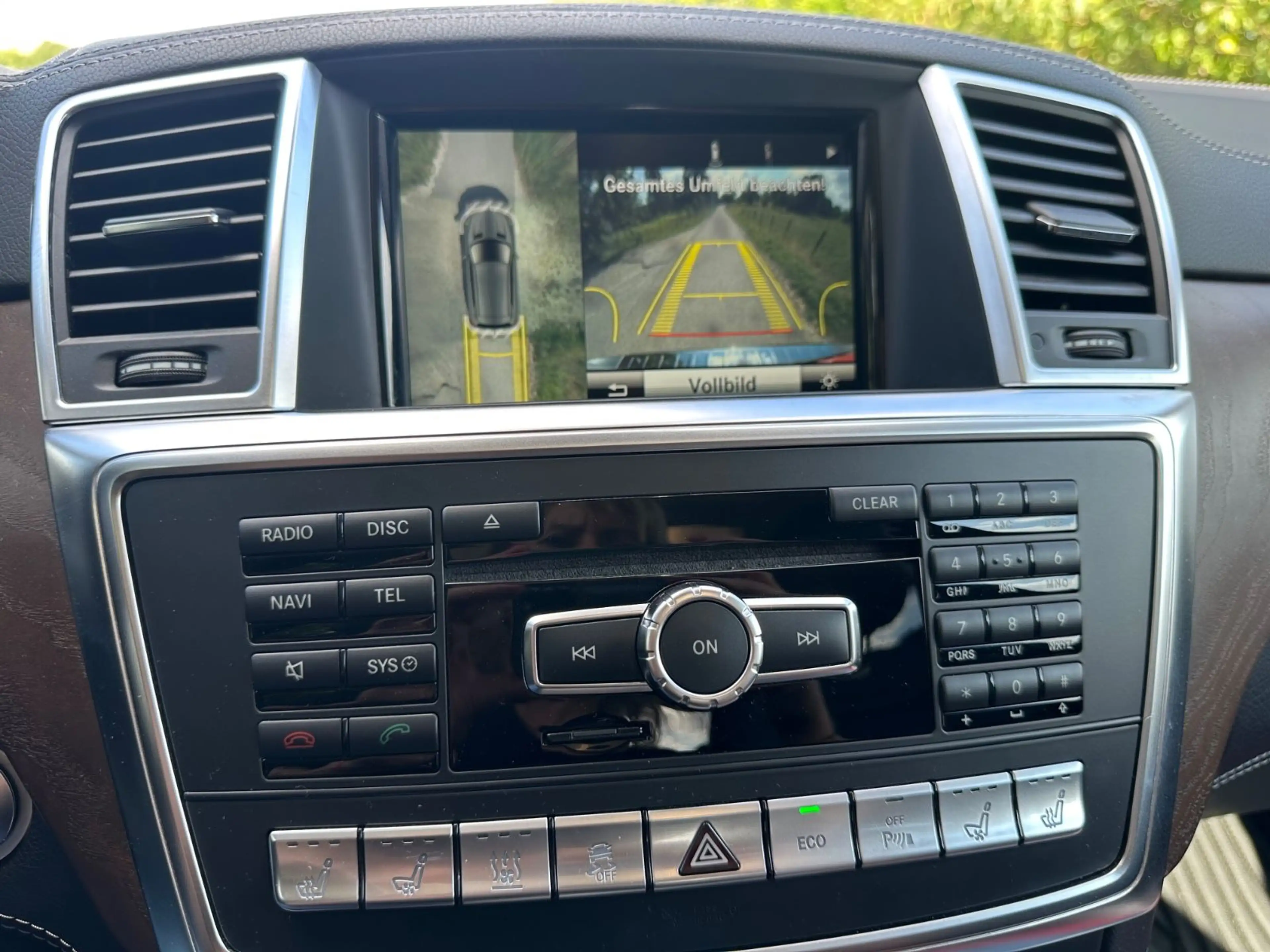 Mercedes-Benz ML 63 AMG 4Matic*Vollausstattung*AHK*360°*Harman — photo 11