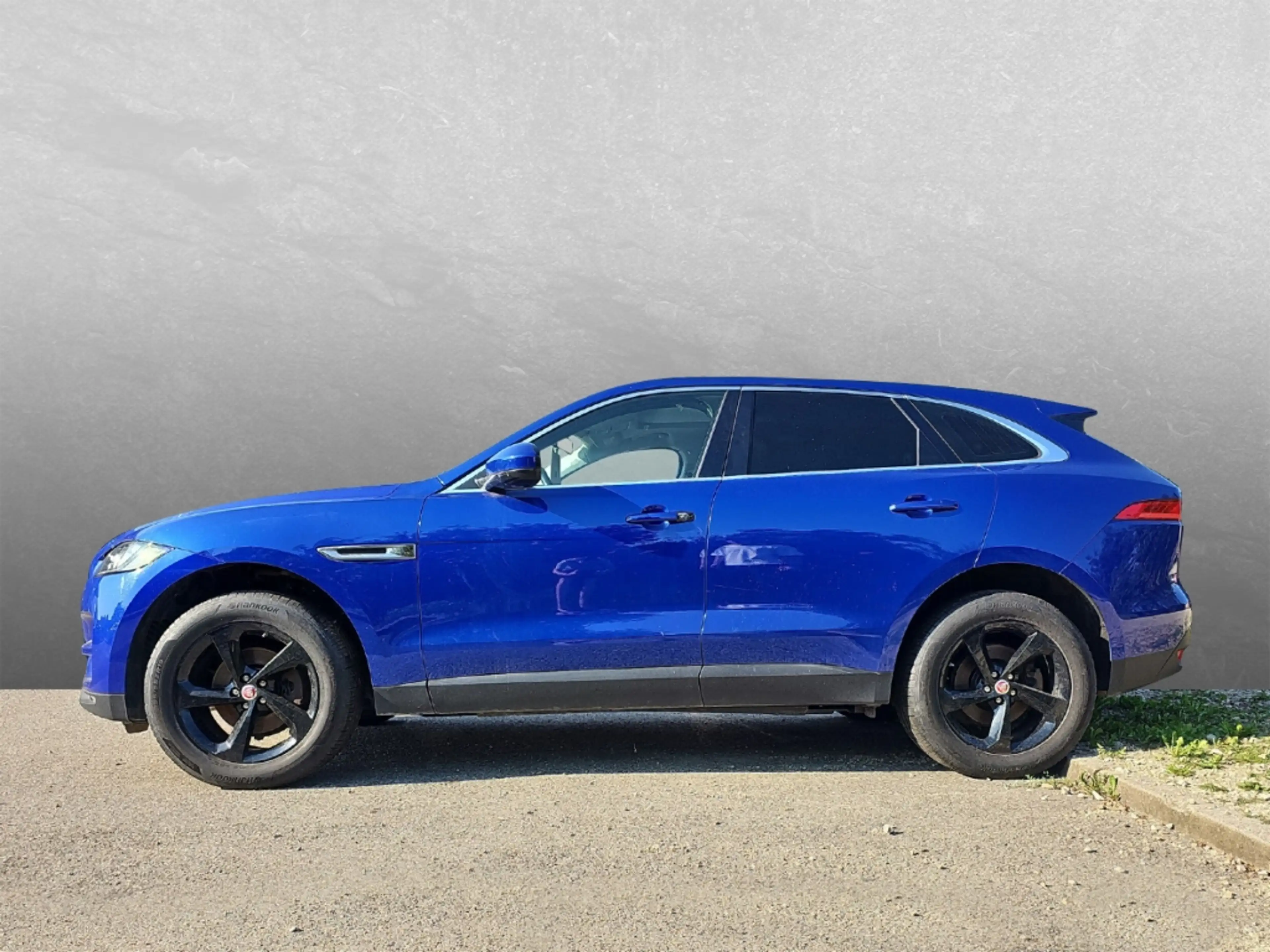 Jaguar F-Pace 25d AWD Prestige — photo 7