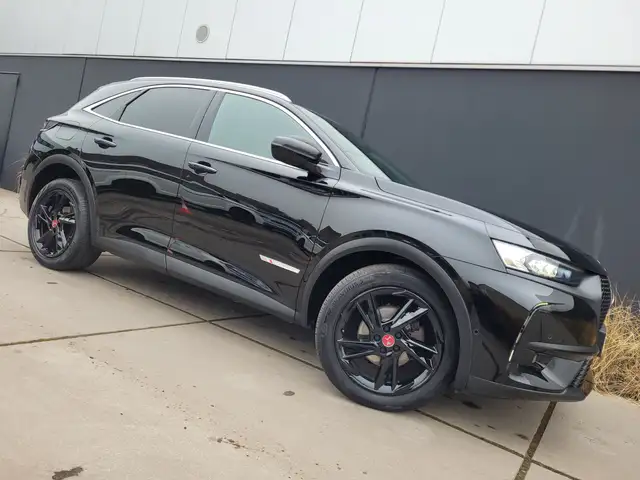 DS Automobiles DS 7 Crossback view 9