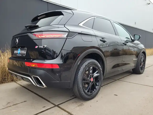 DS Automobiles DS 7 Crossback view 3
