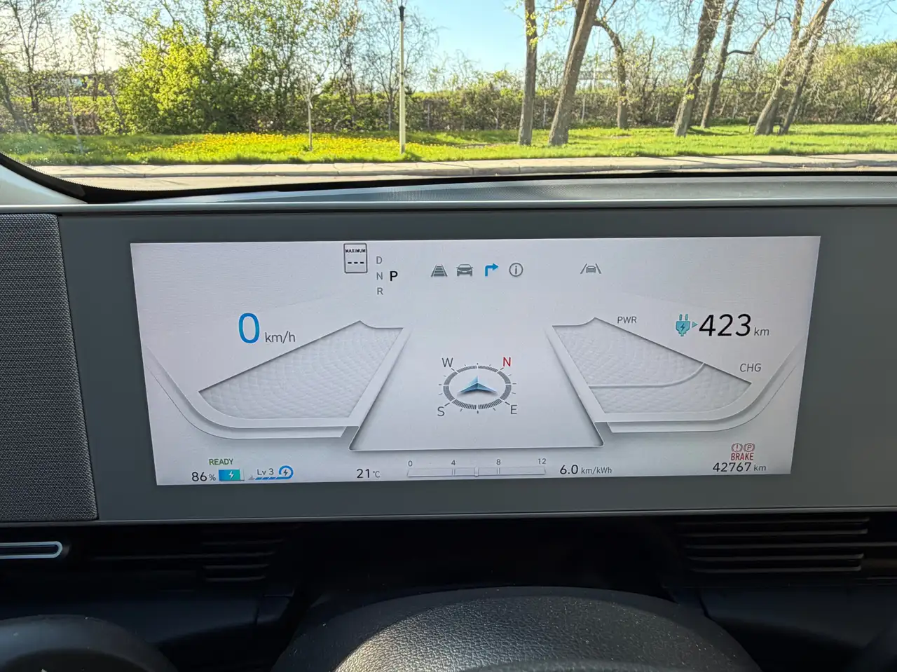 Hyundai IONIQ 5 снимка Hyundai IONIQ 5