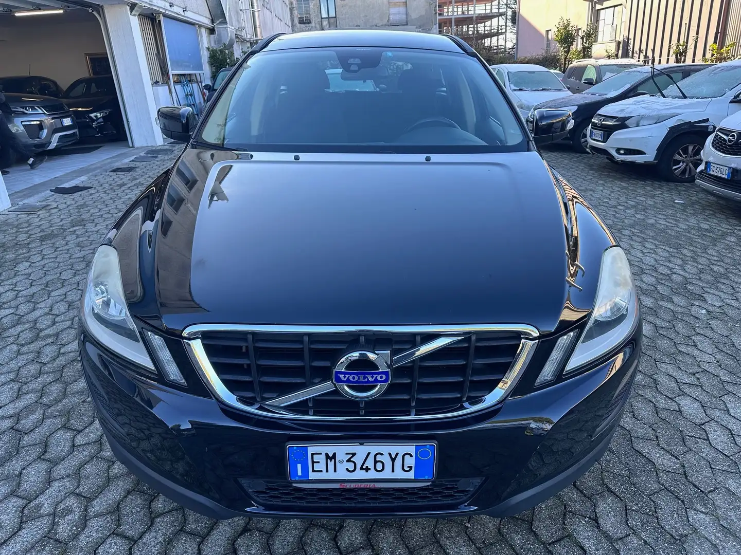 Volvo XC60 2.0 d4 163CV Summum geartronic* EURO5 Schwarz - 2