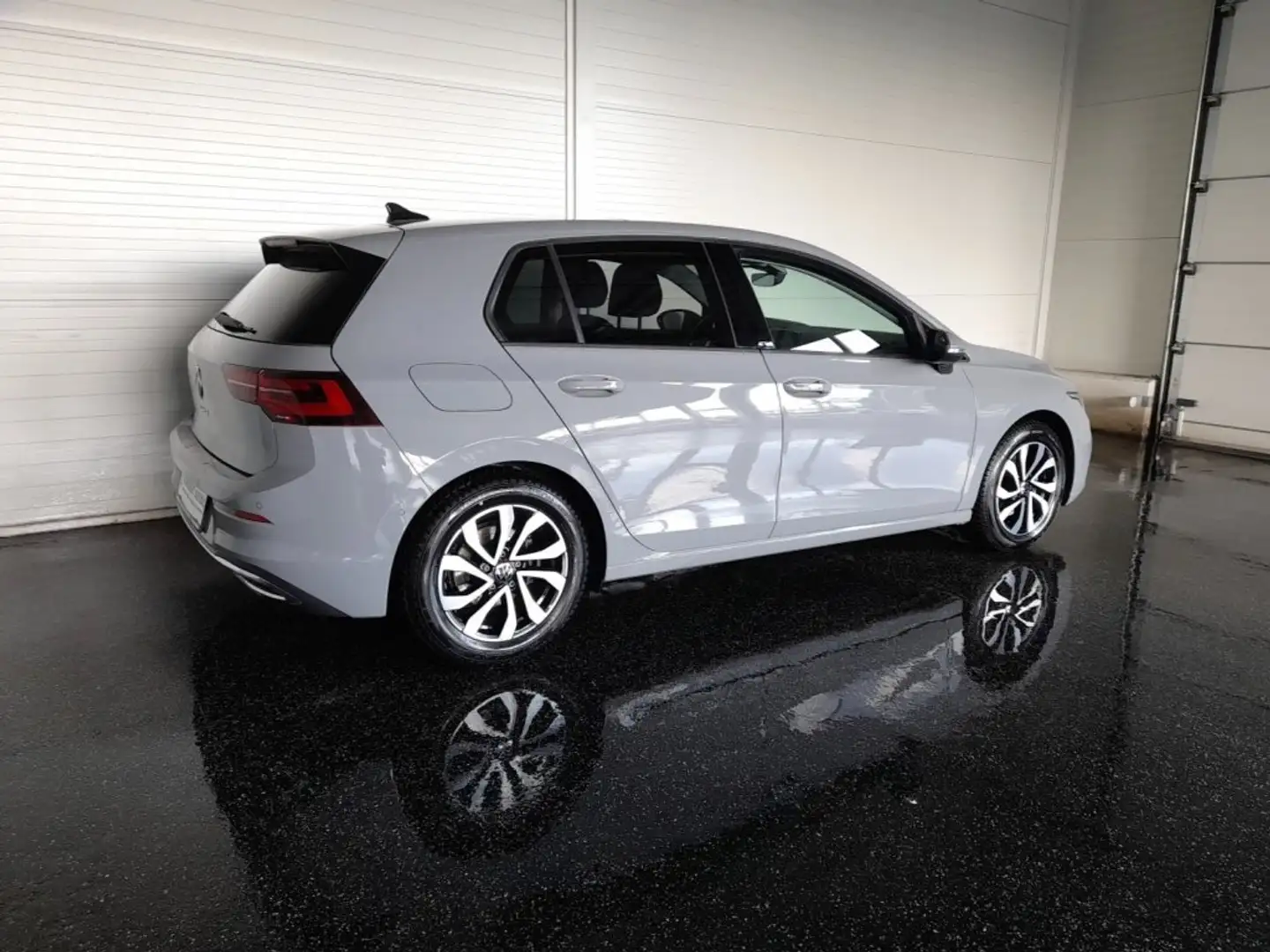 Volkswagen Golf VIII ACTIVE 2,0 TDI DSG *SKY / MATRIX-LED / HEAD-UP / VIRTUELL PRO / NAVI / AHV & KAMERA / ACC / KEYLESS* Grau - 2