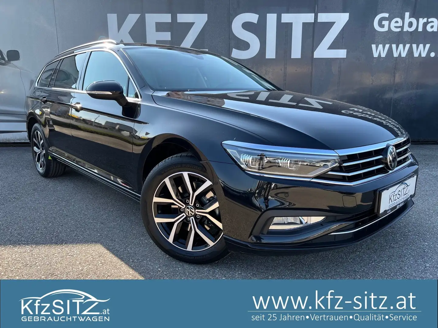 Volkswagen Passat Variant Business 2,0 SCR TDI DSG | NP €56.000 Schwarz - 1
