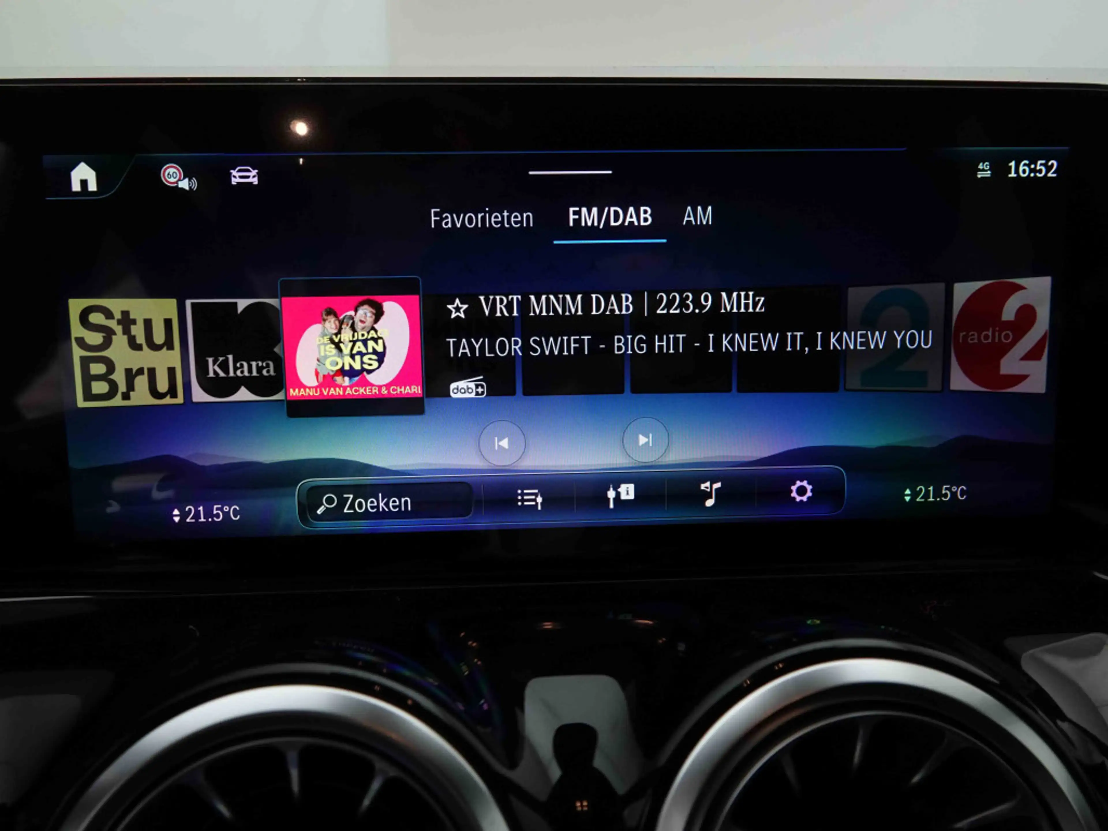 Mercedes-Benz GLA 200 GLA200 AUT 163 AMG-Line | MBUX GPS | LED Lights | Camera | Leather/Alcantara — photo 14